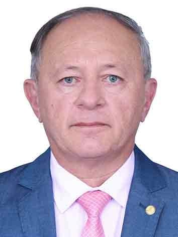 Retrato oficial de Benes Leocádio