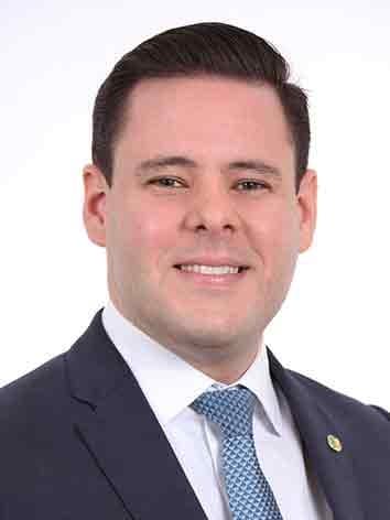 Retrato oficial de Rodrigo Valadares