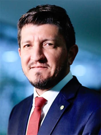 Retrato oficial de Glaustin da Fokus