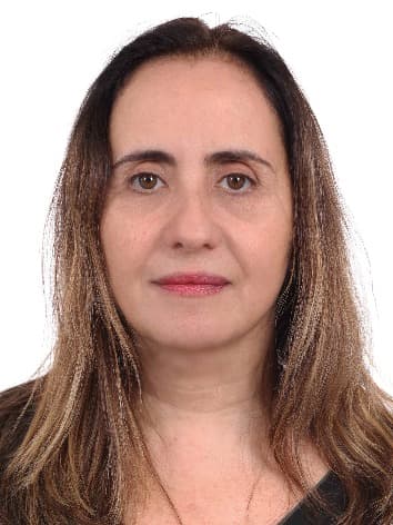 Retrato oficial de Adriana Ventura