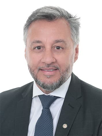 Retrato oficial de João Cury
