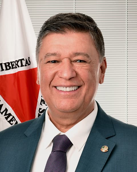 Retrato oficial de Carlos Viana